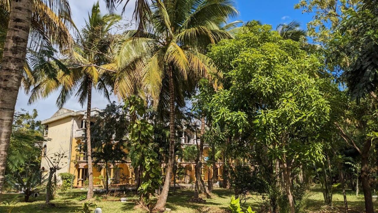 Ar Sun Hotel Antsiranana Екстериор снимка