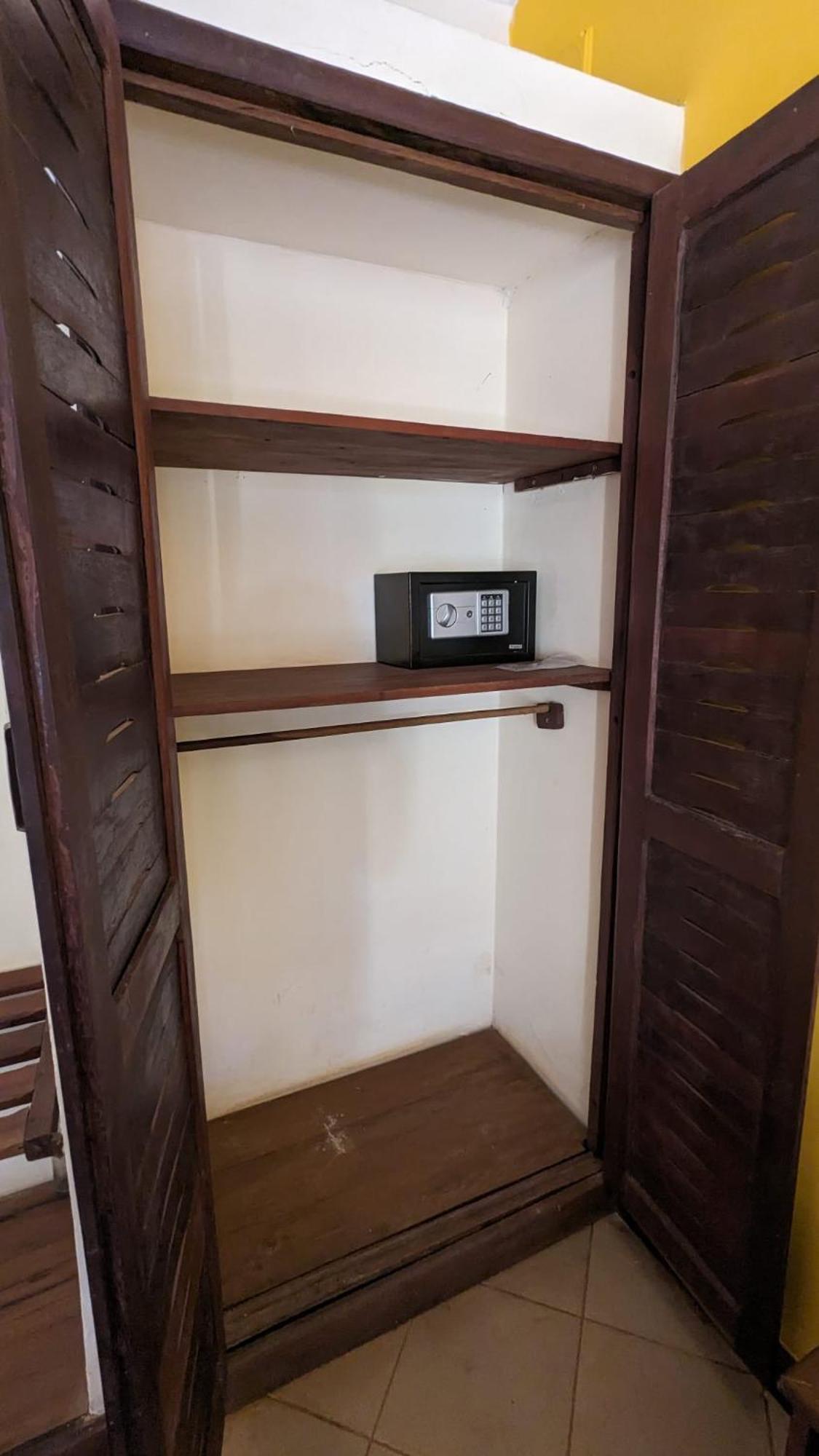 Ar Sun Hotel Antsiranana Екстериор снимка