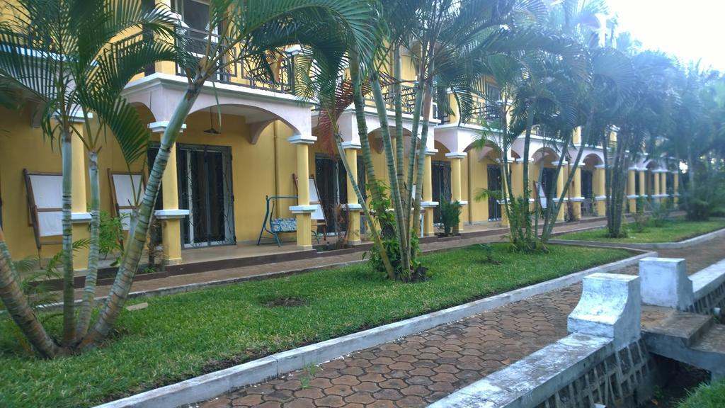 Ar Sun Hotel Antsiranana Екстериор снимка